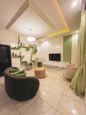 1-Bed Luxury Apartment With Pool/Gym in Vi