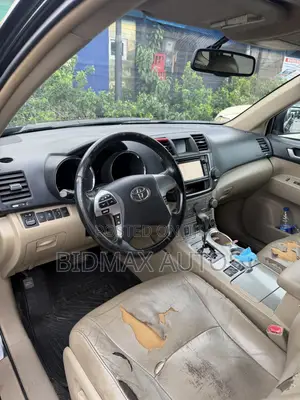 Toyota Highlander 3.5L 4WD 2013 Black