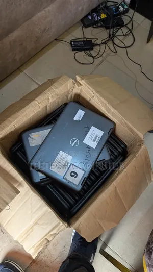 Laptop Dell Latitude 3190 2-in-1 4GB Intel Pentium SSD 128GB