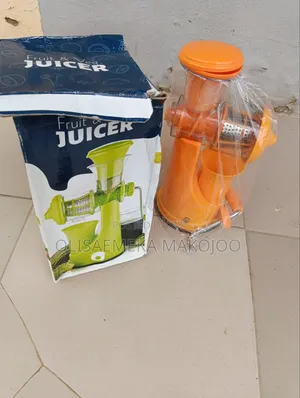 Hand Juicer and Vegetable Extractor