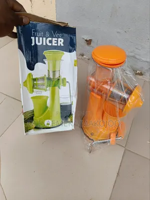 Hand Juicer and Vegetable Extractor