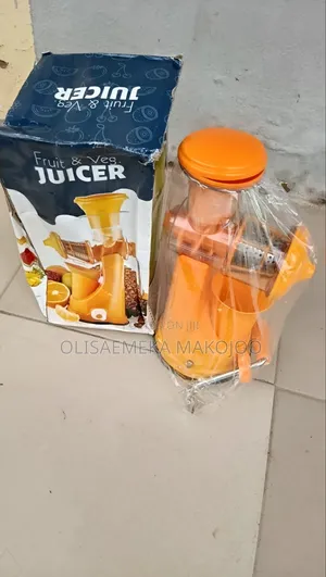 Hand Juicer and Vegetable Extractor