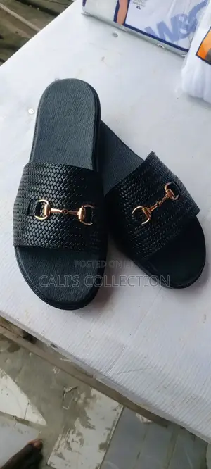 Premium Genuine Leather Woven Palm Slipper – Black