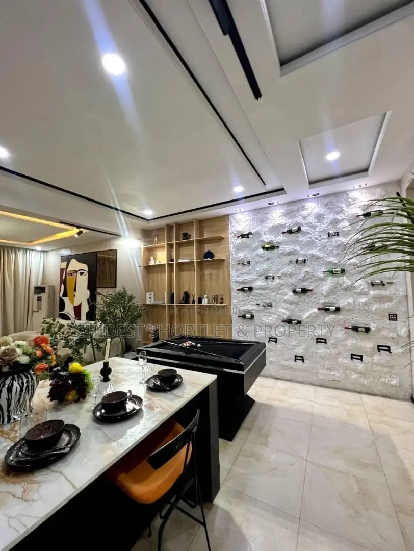 Luxury 2 Bedroom Service Apartment