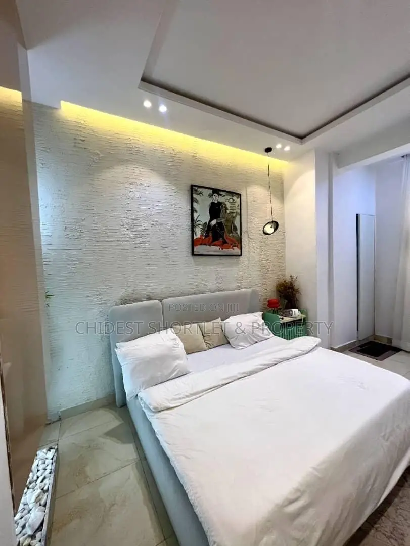 Luxury 2 Bedroom Service Apartment