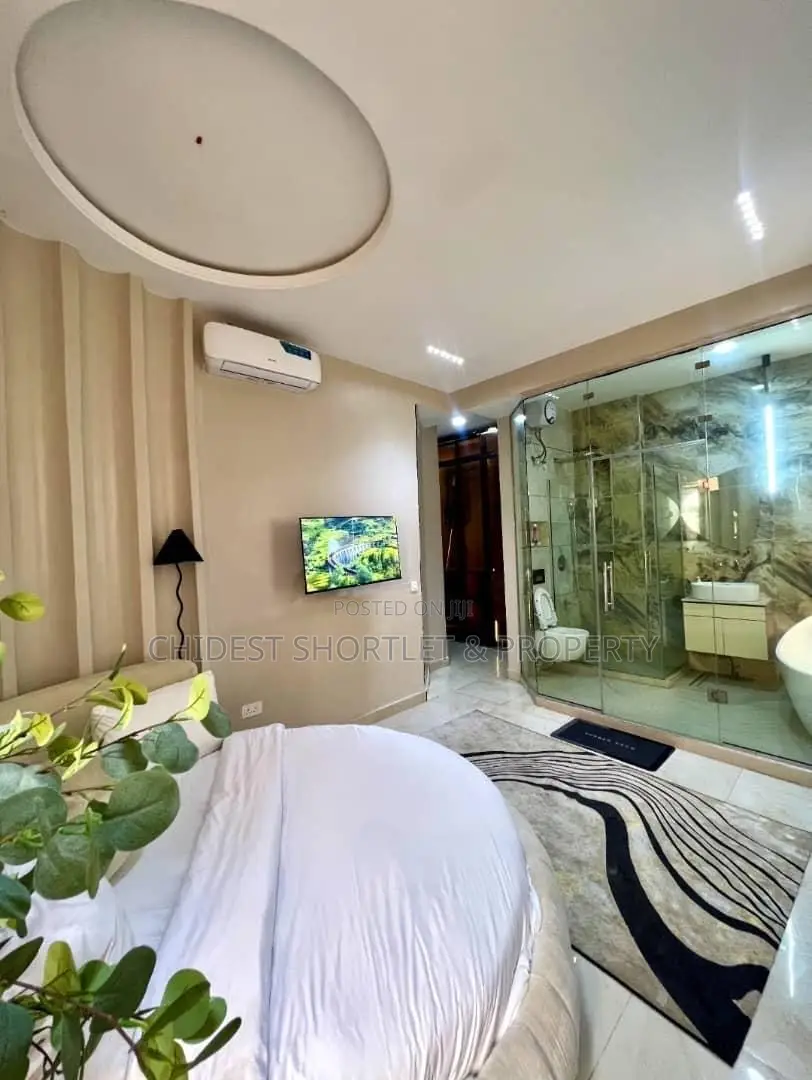 Luxury 2 Bedroom Service Apartment