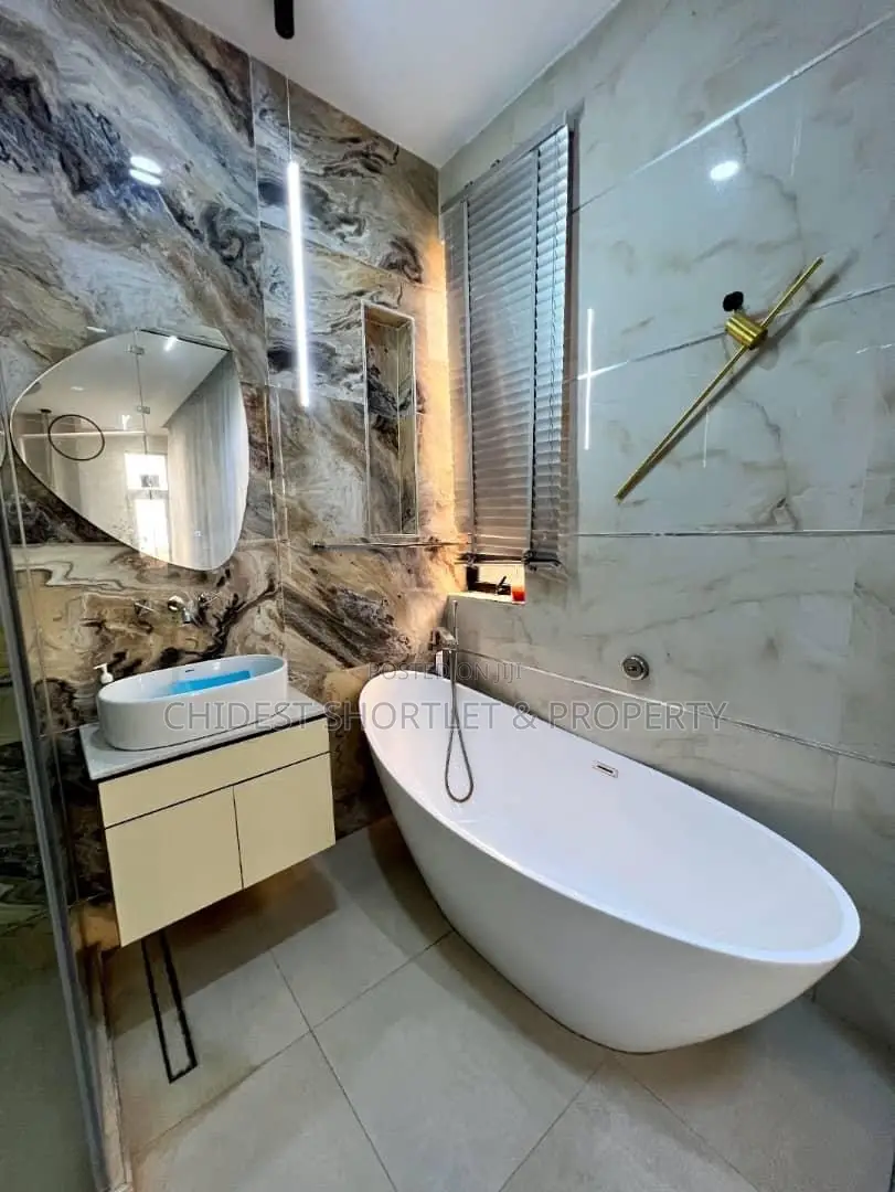 Luxury 2 Bedroom Service Apartment