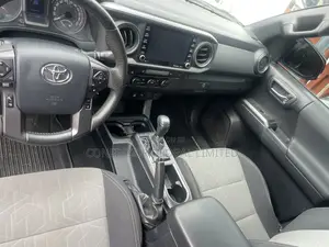 Toyota Tacoma 2020 Black