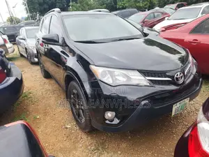 Toyota RAV4 XLE AWD (2.5L 4cyl 6A) 2013 Black