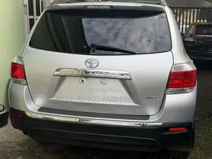 Toyota Highlander 2012 Silver