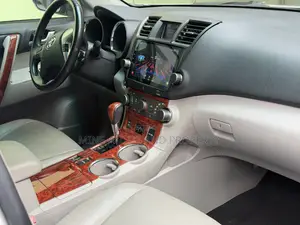 Toyota Highlander 2012 Silver