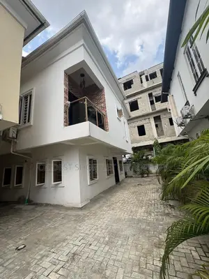 1bdrm Duplex in Chevron for rent