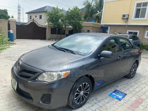 Toyota Corolla LE 4dr Sedan (1.8L 4cyl 4A) 2012 Gray