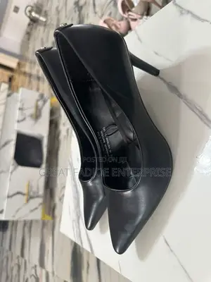 Classic Black Pointed-Toe Pumps