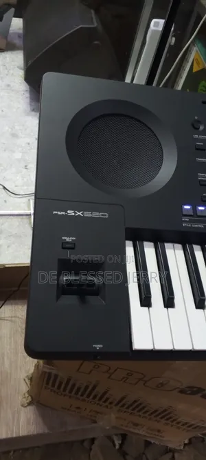 Yamaha PSR SX 620 Keyboard