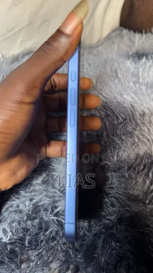 Apple iPhone 16 128 GB Blue