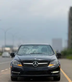Mercedes-Benz C300 Luxury 4Matic Sedan AWD (3.0L 6cyl 7A) 2012 Black