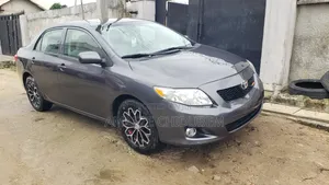 Toyota Corolla 2009 Gray