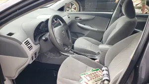 Toyota Corolla 2009 Gray