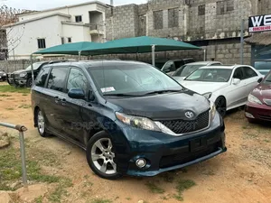 Toyota Sienna 2012