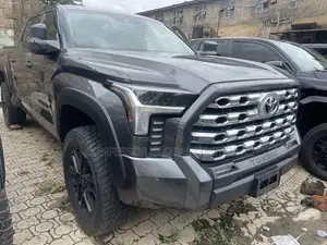 Toyota Tundra 2025 Black