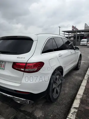 Mercedes-Benz GLC-Class 2017 White