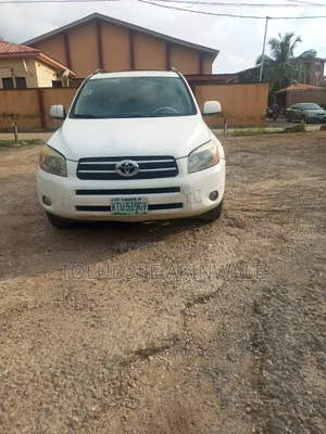 Toyota RAV4 2008 White