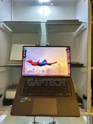 Laptop Asus ROG Zephyrus G16 16GB Intel Core i7 SSD 512GB