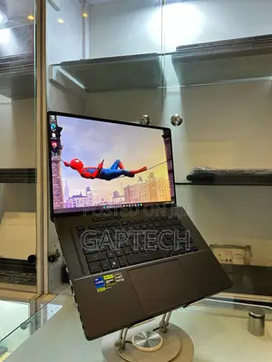 Laptop Asus ROG Zephyrus G16 16GB Intel Core i7 SSD 512GB