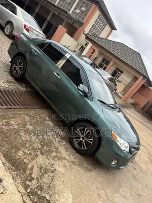 Toyota Corolla L 4dr Sedan (1.8L 4cyl 5M) 2012 Green