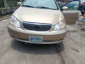 Toyota Corolla LE 2005 Gold