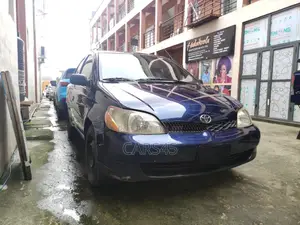 Toyota Echo 1999 Blue