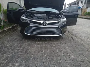 Toyota Avalon XLE Premium Sedan FWD (3.5L 6cyl 6A) 2013 Gray