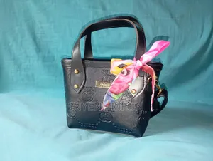 Long Strab Spot Able Bag