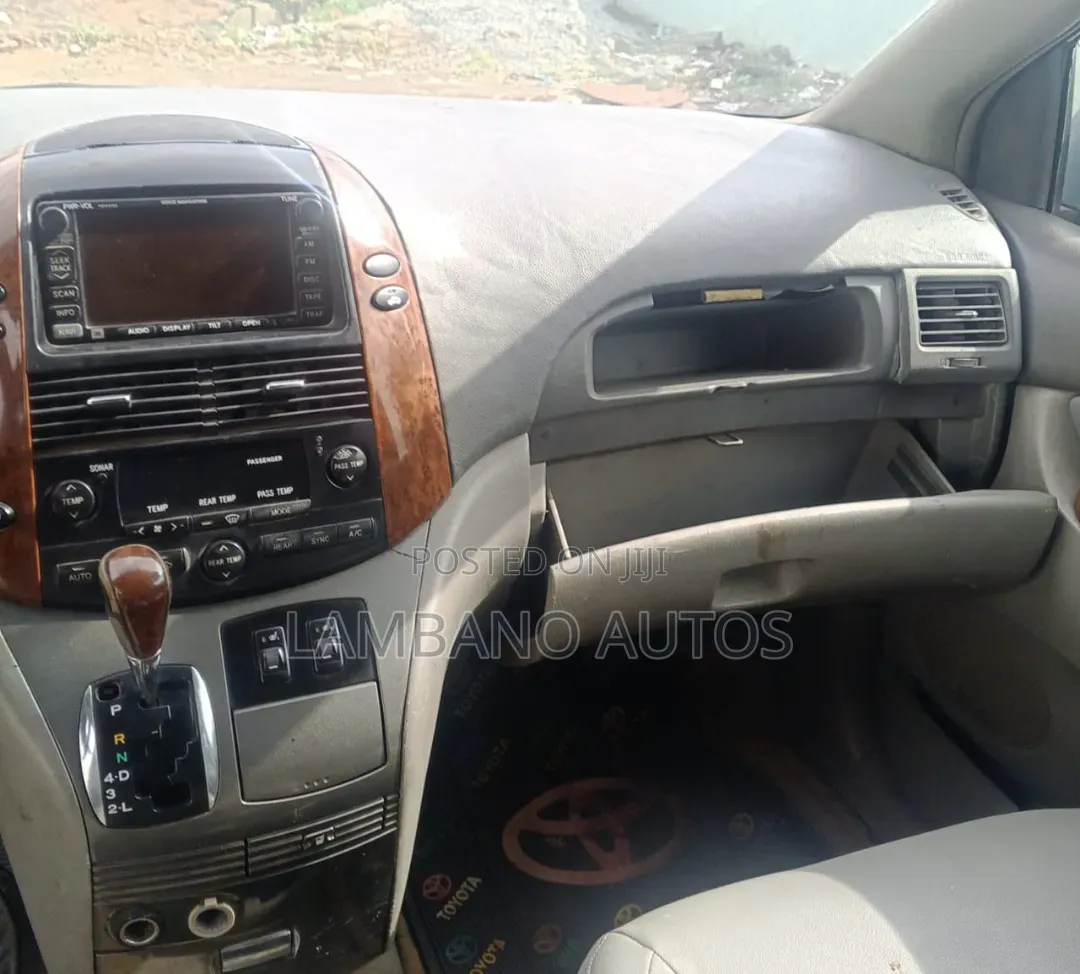 Toyota Sienna 2005 Blue