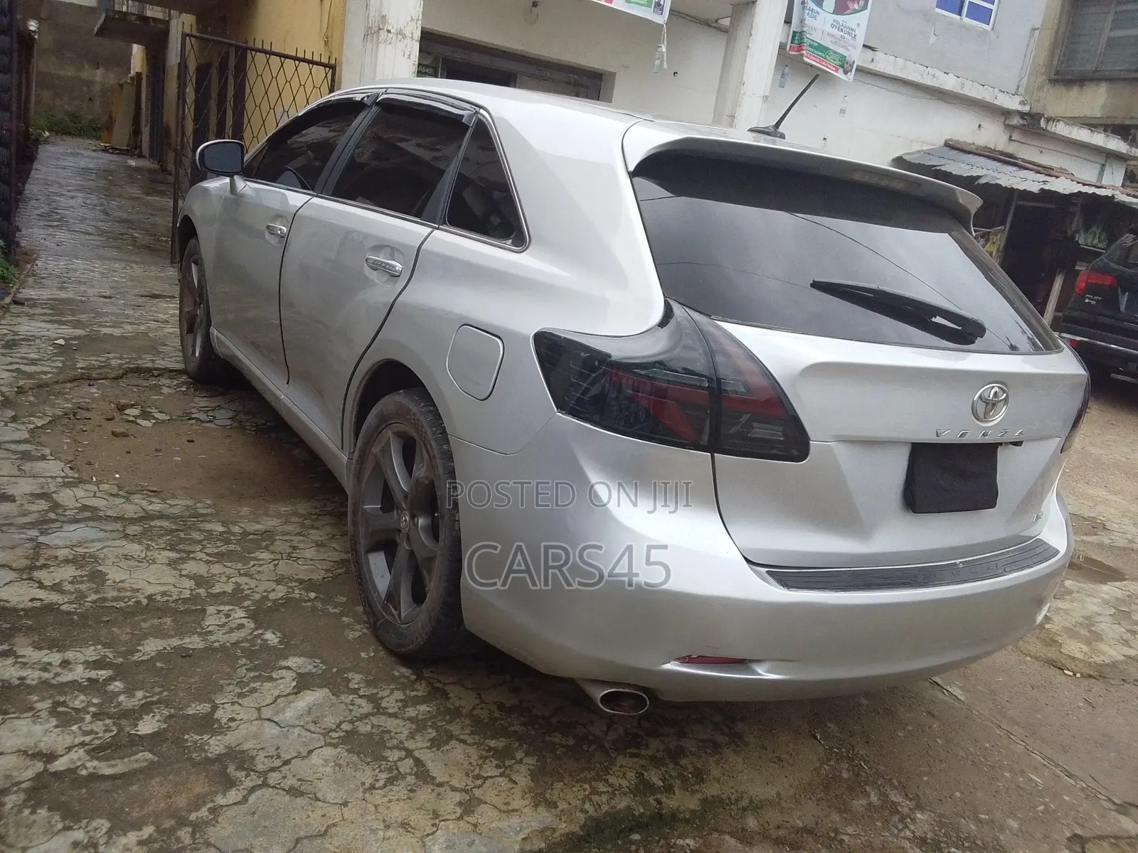 Toyota Venza 2011 Silver