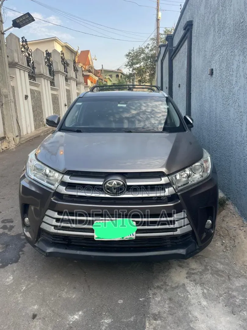 Toyota Highlander 2018 Gray