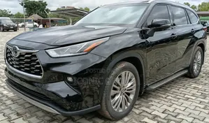 Toyota Highlander Platinum 2022 Matt Black