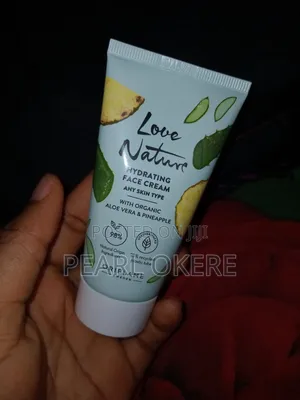 Love Nature With Organic Aloe Vera Pineapple