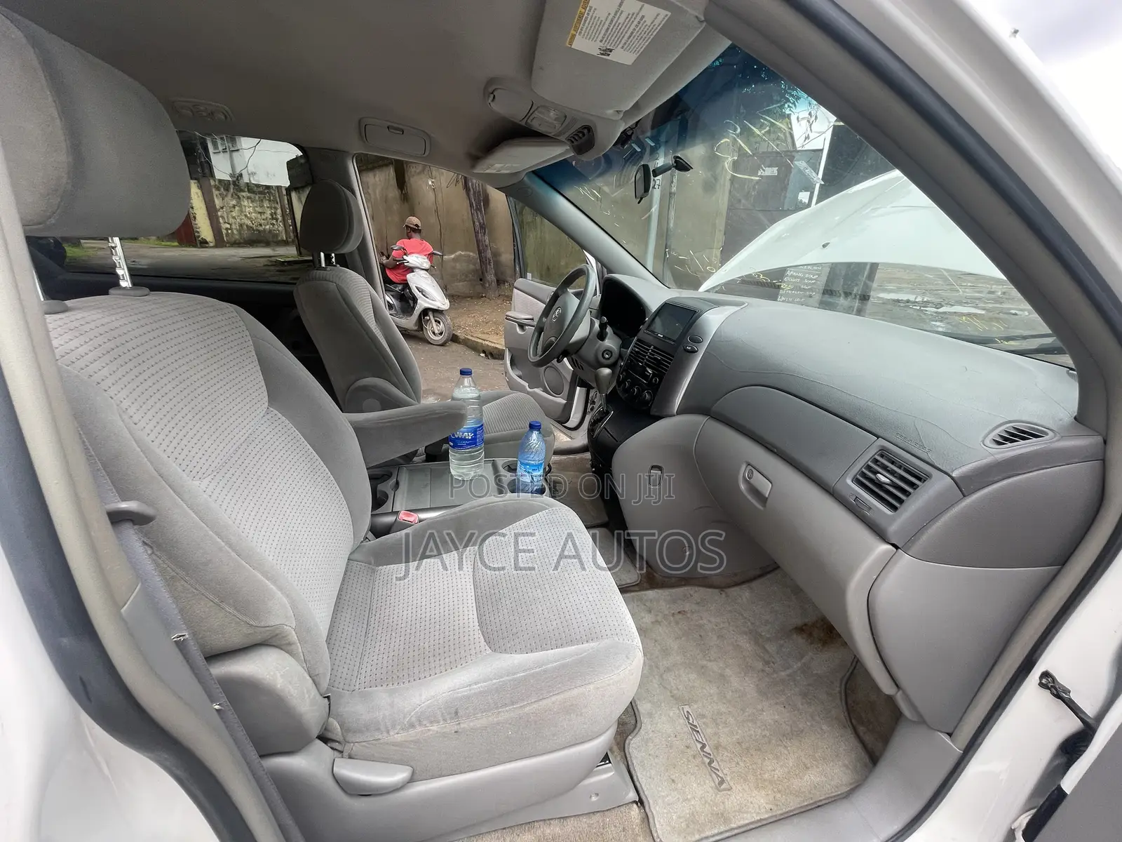 Toyota Sienna 2006 White
