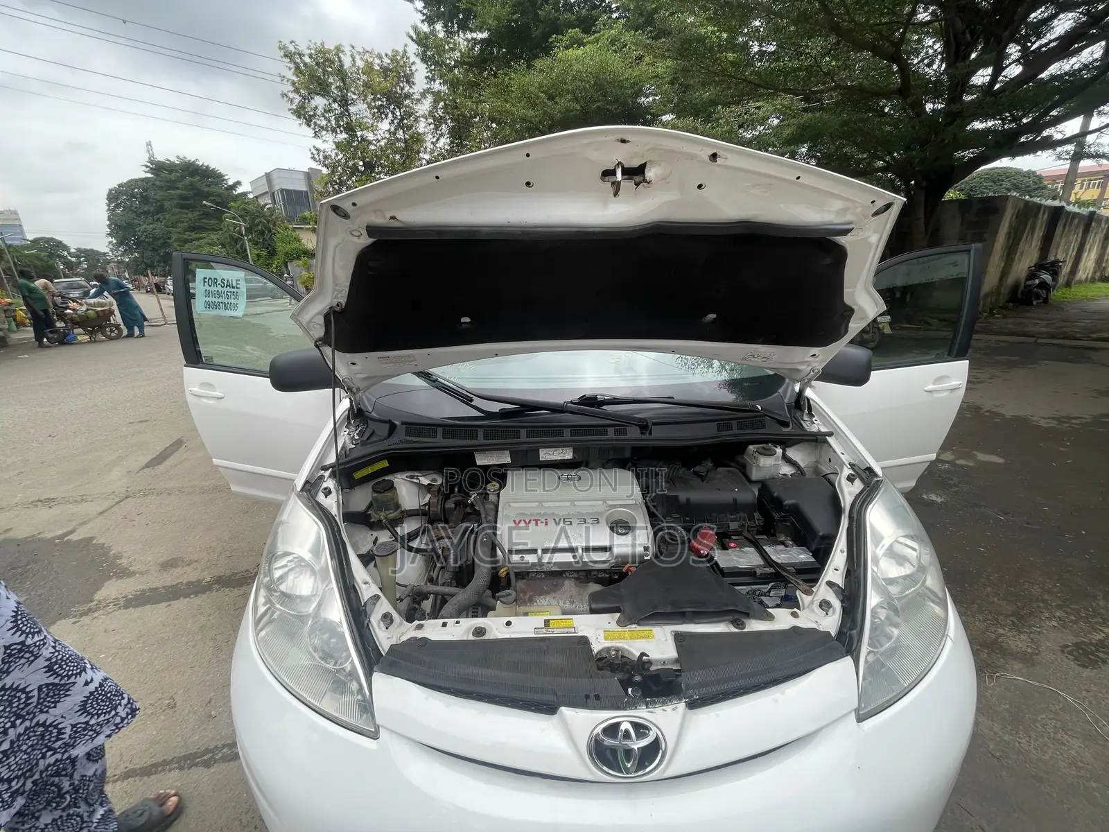 Toyota Sienna 2006 White