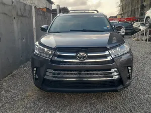 Toyota Highlander XLE V6 4x4 (3.5L 6cyl 6A) 2016 Gray