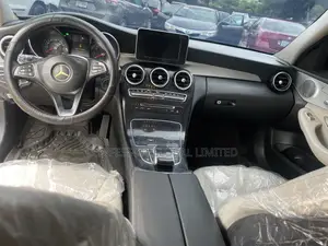 Mercedes-Benz C300 2017 White