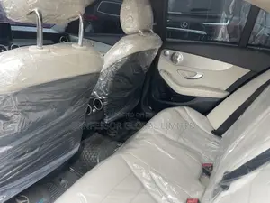 Mercedes-Benz C300 2017 White
