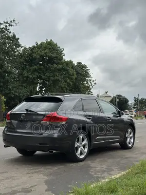 Toyota Venza V6 AWD 2012 Gray
