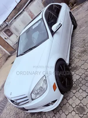 Mercedes-Benz C300 Luxury Sedan RWD (3.0L 6cyl 7A) 2010 White