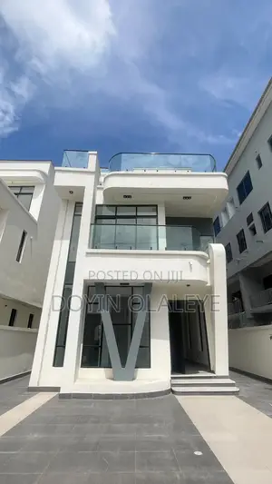 5bdrm Duplex in Lekki Phase 1 for sale