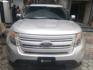 Ford Explorer 2013 Silver