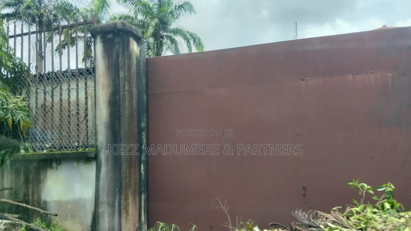 For Sale : Non Functional Hotel at Old Gra Port Harcourt