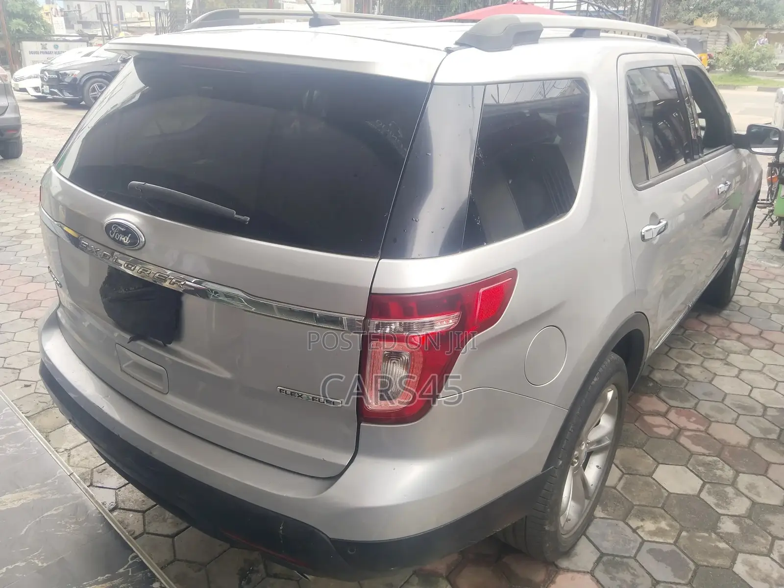 Ford Explorer 2013 Silver